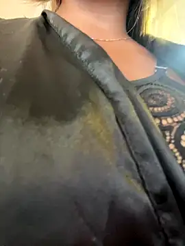 Snapshot of milly_cruz chatting on January 2026 07:17:01 PM milly cruz online show from January 2026 07:17:01 PM