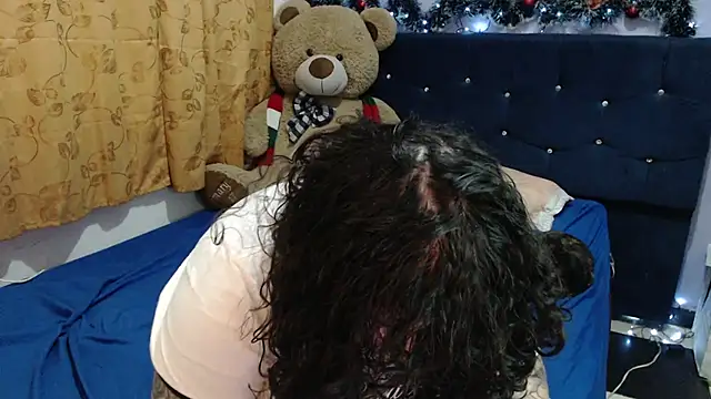 ANGELIQUE KLANE online show from January 2026 05:10:02 AM