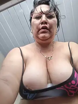 Snapshot of Brenda_Berck_ chatting on May 2026 12:23:01 PM Brenda Berck online show from May 2026 12:23:01 PM