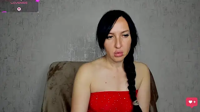 Snapshot of MissGulia chatting on July 2026 09:28:02 PM MissGulia online show from July 2026 09:28:02 PM