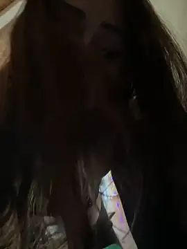 Snapshot of Kira_tattoo chatting on December 2024 06:05:01 PM Kira tattoo online show from December 2024 06:05:01 PM