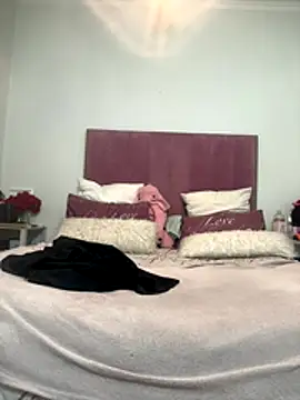 Snapshot of Bootyliciouse21X chatting on December 2025 05:14:02 AM Bootyliciouse21X online show from December 2025 05:14:02 AM