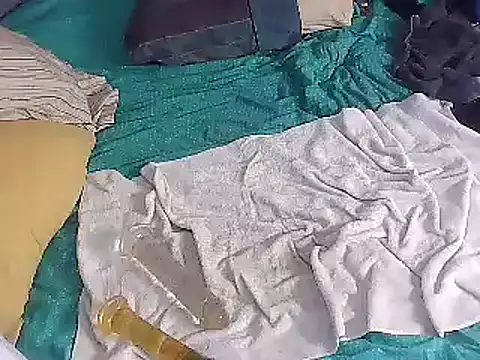 Snapshot of k-dong chatting on December 2024 06:56:02 PM k-dong online show from December 2024 06:56:02 PM