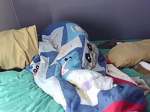 Snapshot of k-dong chatting on September 2025 06:45:01 PM k-dong online show from September 2025 06:45:01 PM