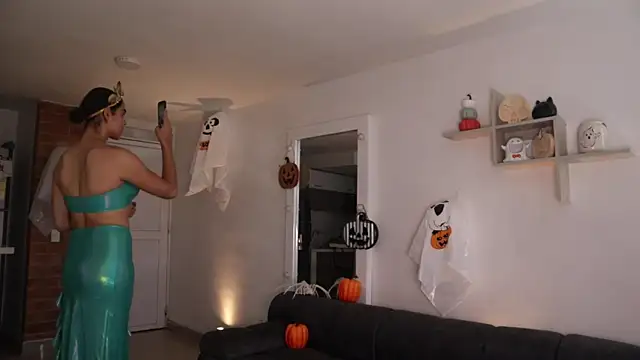  Vahos  online show from October 2025 05:13:02 PM