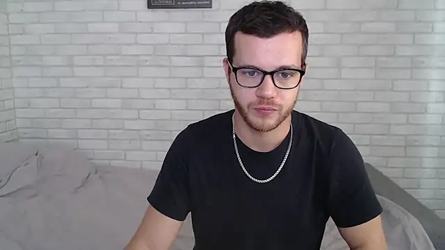 Snapshot of Alexxx_horny chatting on October 2025 06:30:02 AM Alexxx horny online show from October 2025 06:30:02 AM