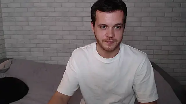 Snapshot of Alexxx_horny chatting on October 2025 04:39:01 PM Alexxx horny online show from October 2025 04:39:01 PM