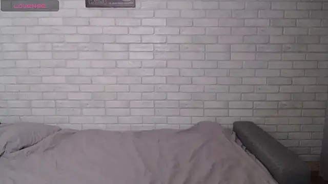 Snapshot of Alexxx_horny chatting on December 2025 03:44:01 AM Alexxx horny online show from December 2025 03:44:01 AM