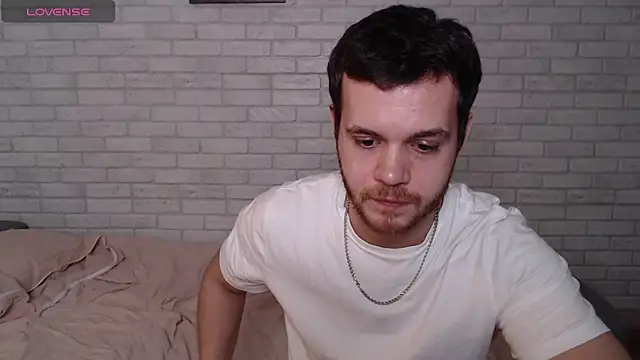 Snapshot of Alexxx_horny chatting on February 2026 04:26:01 PM Alexxx horny online show from February 2026 04:26:01 PM