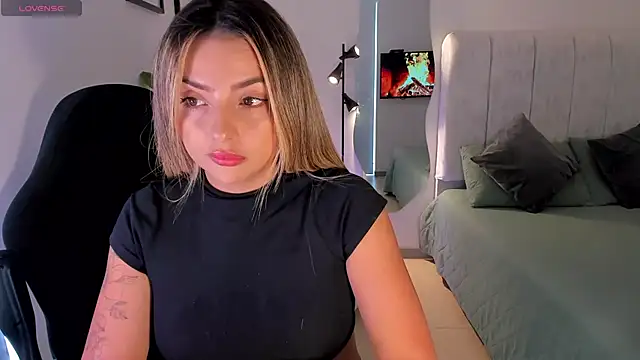 AmyWood online show from March 2026 06:48:01 PM