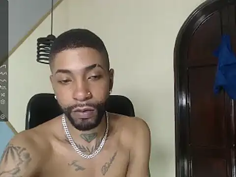 Snapshot of kilian_xx chatting on February 2025 04:58:01 PM kilian xx online show from February 2025 04:58:01 PM