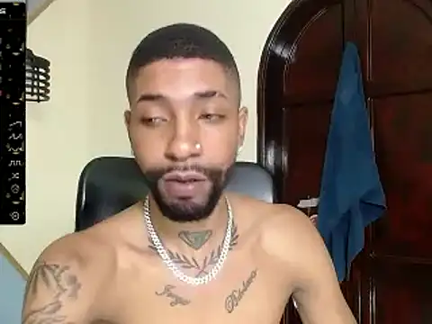 Snapshot of kilian_xx chatting on February 2025 03:58:02 PM kilian xx online show from February 2025 03:58:02 PM