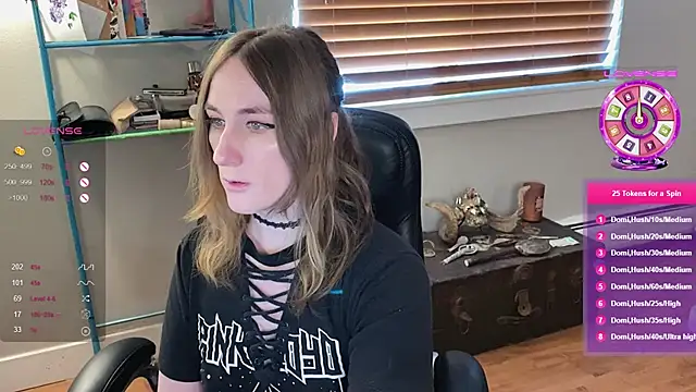 luluvaladon online show from February 2025 07:10:02 PM