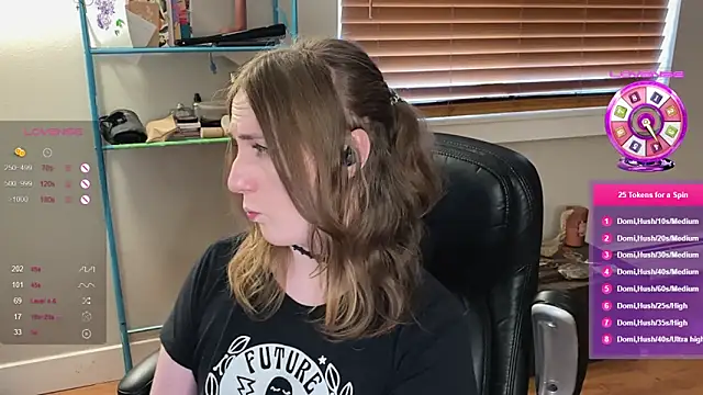 luluvaladon online show from February 2025 11:56:02 PM