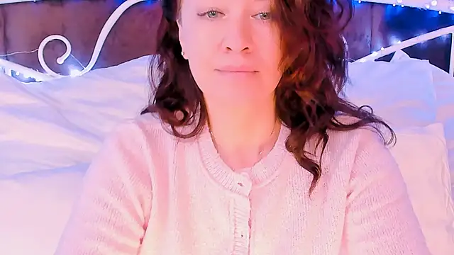 AnaMills online show from December 2025 10:11:01 AM