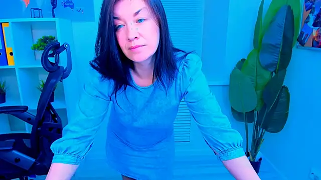 AnaMills online show from May 2026 10:22:02 AM