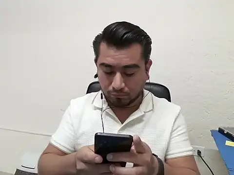 youmanhorny online show from August 2026 06:33:02 PM