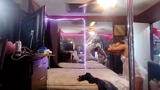 LiaNicolePink online show from January 2025 10:51:02 PM