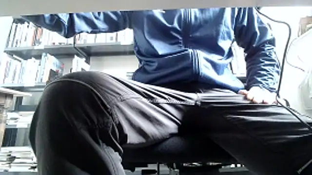 Snapshot of NiceHunter89 chatting on February 2026 10:33:02 AM NiceHunter89 online show from February 2026 10:33:02 AM