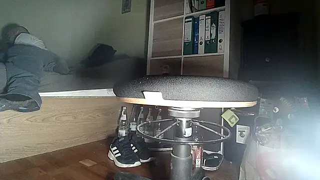 Snapshot of NiceHunter89 chatting on March 2026 12:17:01 AM NiceHunter89 online show from March 2026 12:17:01 AM