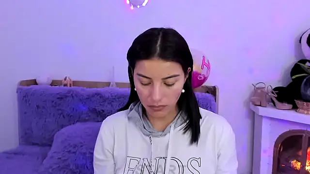 Arenne rouse online show from February 2025 08:39:01 PM