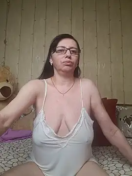 Snapshot of Amberhotqueen chatting on February 2025 08:42:02 AM Amberhotqueen online show from February 2025 08:42:02 AM