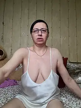 Snapshot of Amberhotqueen chatting on March 2025 04:24:02 AM Amberhotqueen online show from March 2025 04:24:02 AM