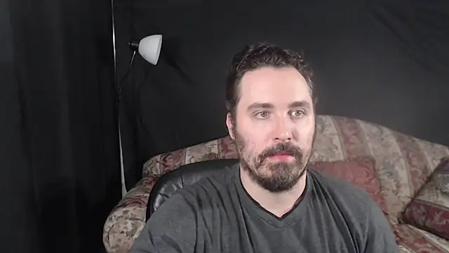 Snapshot of Metalstud chatting on December 2024 09:05:02 PM Metalstud online show from December 2024 09:05:02 PM