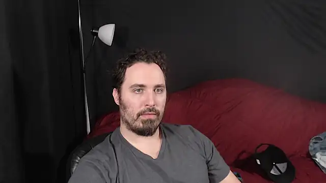 Snapshot of Metalstud chatting on December 2024 10:05:02 PM Metalstud online show from December 2024 10:05:02 PM