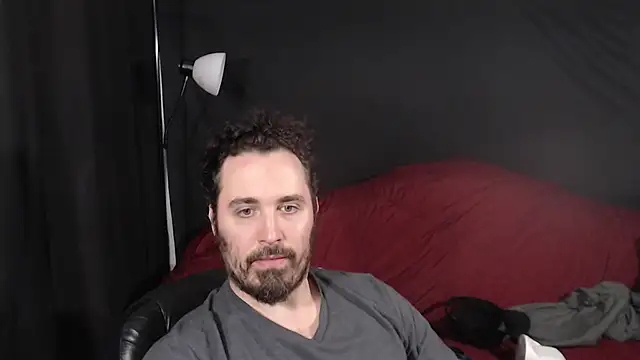 Snapshot of Metalstud chatting on December 2024 12:01:01 AM Metalstud online show from December 2024 12:01:01 AM