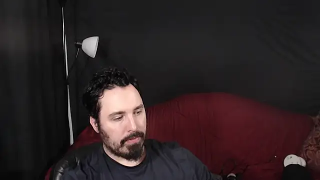 Snapshot of Metalstud chatting on December 2024 01:27:01 AM Metalstud online show from December 2024 01:27:01 AM