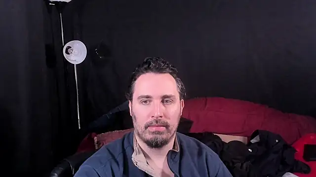 Metalstud online show from December 2025 02:40:01 AM