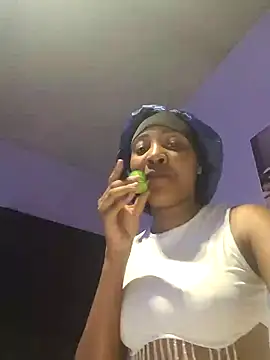 Snapshot of BlueberryDiamond chatting on January 2025 12:41:01 AM BlueberryDiamond online show from January 2025 12:41:01 AM