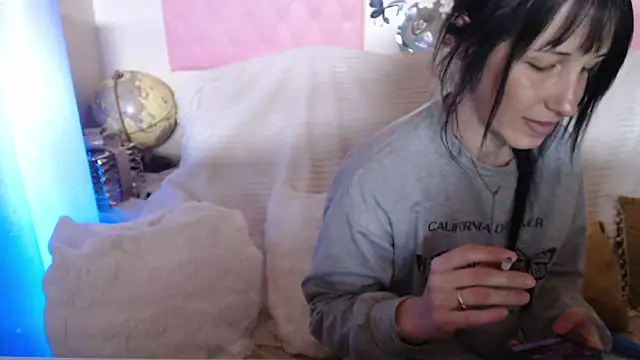 -carla- online show from May 2026 03:18:02 PM