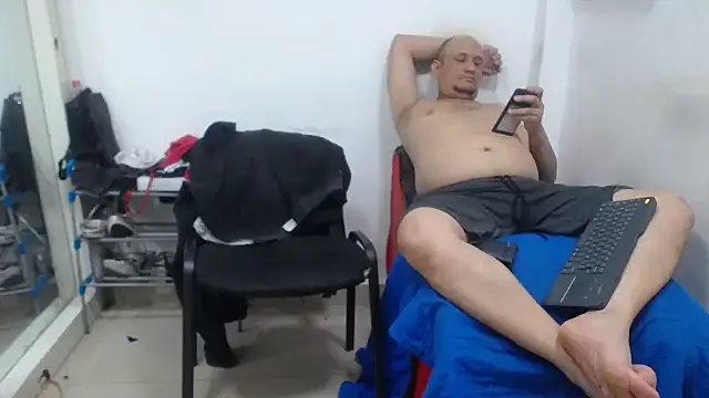 Meloncillo And BabyLiss online show from March 2025 12:07:02 AM