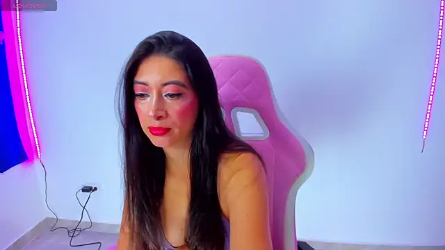 Snapshot of MeganWhite3 chatting on March 2025 07:08:02 AM MeganWhite3 online show from March 2025 07:08:02 AM