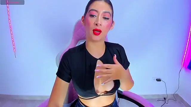 Snapshot of MeganWhite3 chatting on March 2025 05:54:01 AM MeganWhite3 online show from March 2025 05:54:01 AM