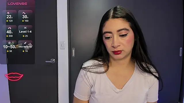 Snapshot of MeganWhite3 chatting on October 2025 01:28:01 AM MeganWhite3 online show from October 2025 01:28:01 AM