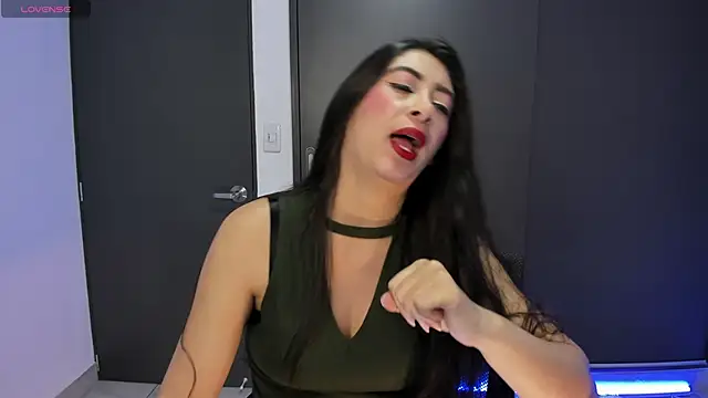 Snapshot of MeganWhite3 chatting on November 2025 03:53:02 AM MeganWhite3 online show from November 2025 03:53:02 AM