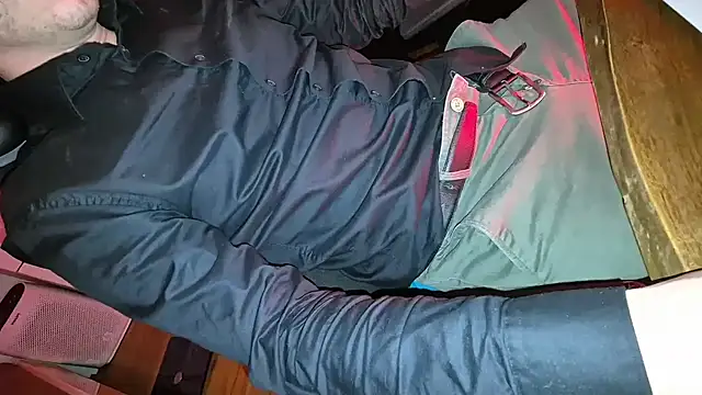 -luckybong- online show from January 2025 05:02:01 PM