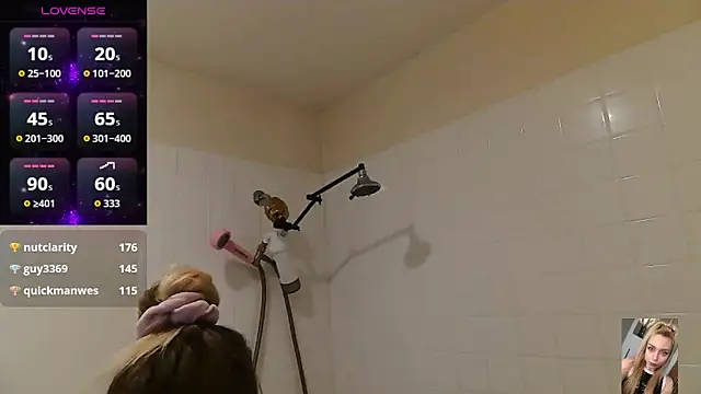 Blondiewithanass online show from October 2025 12:22:02 AM