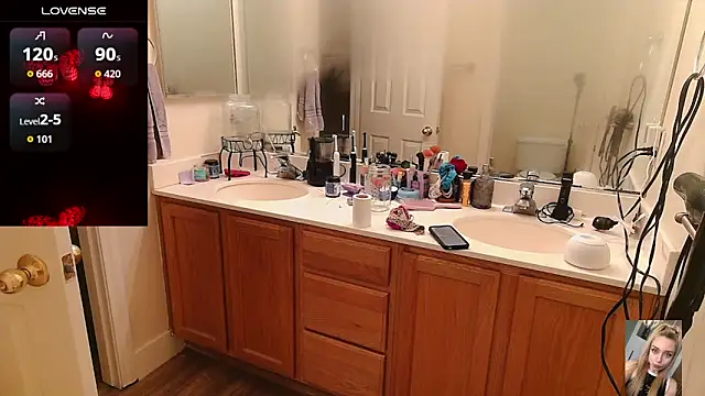 Blondiewithanass online show from March 2026 03:50:01 AM