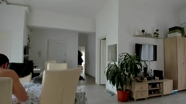 woolfiie online show from January 2025 12:07:02 PM