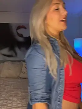 LittleMissEeve online show from October 2025 12:00:01 AM