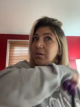 LittleMissEeve online show from November 2025 04:11:02 PM