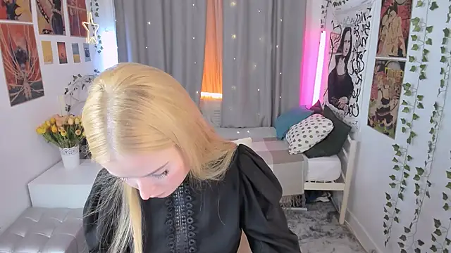 Snapshot of Laly_Peach chatting on November 2025 11:41:01 AM Laly Peach online show from November 2025 11:41:01 AM