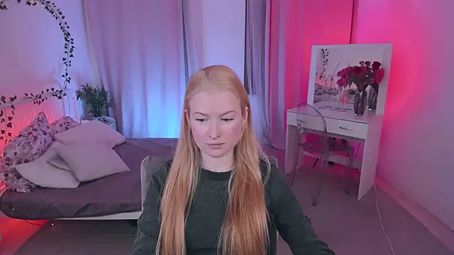 Snapshot of Laly_Peach chatting on February 2026 07:12:02 AM Laly Peach online show from February 2026 07:12:02 AM