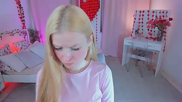 Snapshot of Laly_Peach chatting on February 2026 08:35:02 AM Laly Peach online show from February 2026 08:35:02 AM