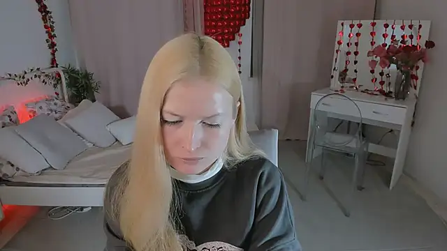 Snapshot of Laly_Peach chatting on February 2026 11:50:02 AM Laly Peach online show from February 2026 11:50:02 AM