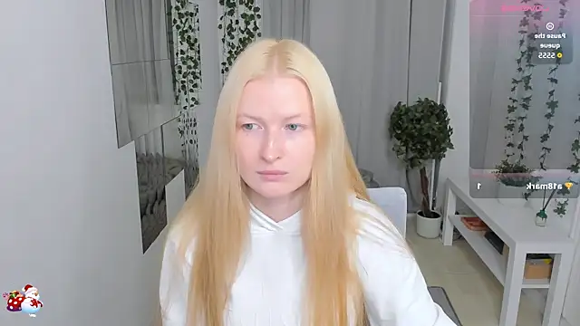 Laly Peach online show from July 2026 12:07:01 PM